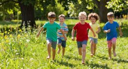 enhances sensory development outdoors